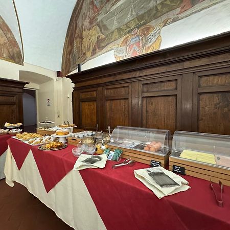 Monastero Ss. Annunziata Hotel Todi Bagian luar foto The buffet at the 2019 edition of the festival