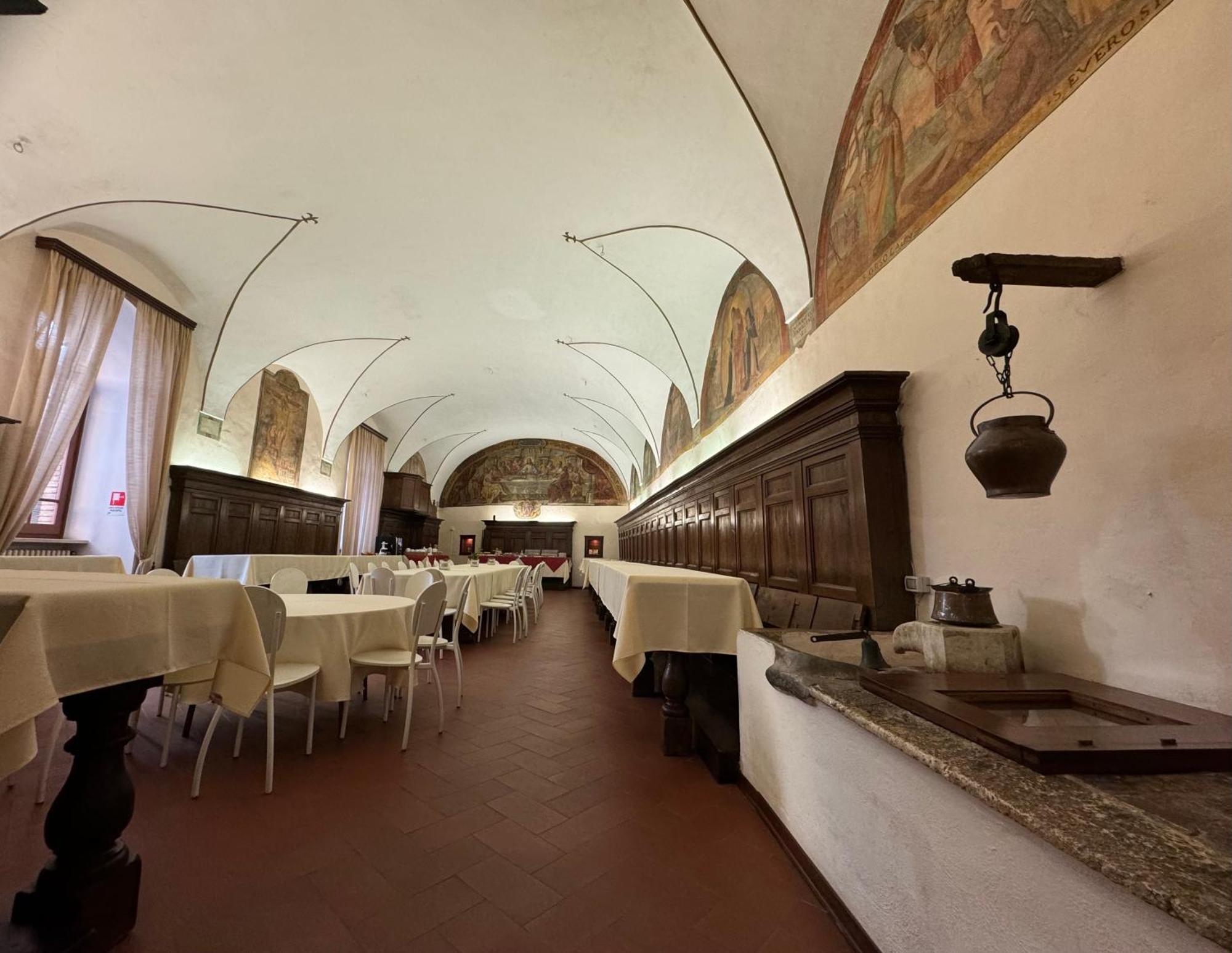 Monastero Ss. Annunziata Hotel Todi Bagian luar foto The refectory