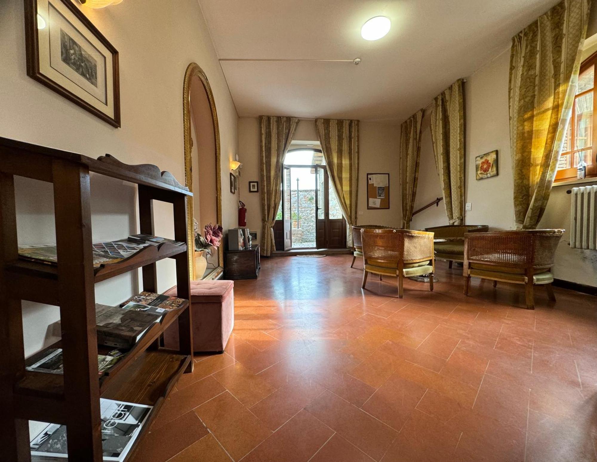 Monastero Ss. Annunziata Hotel Todi Bagian luar foto The interior of the museum