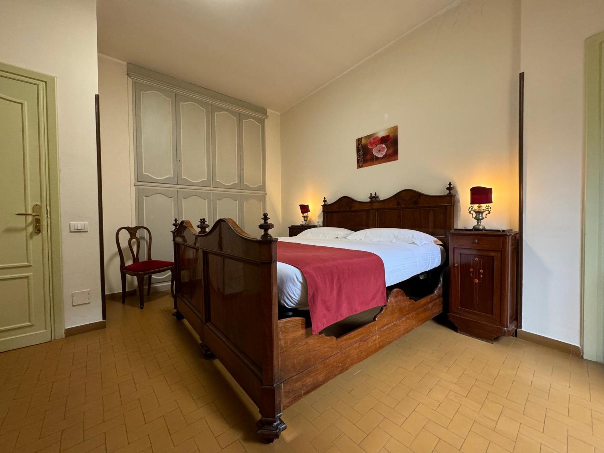 Monastero Ss. Annunziata Hotel Todi Bagian luar foto A room at the hotel